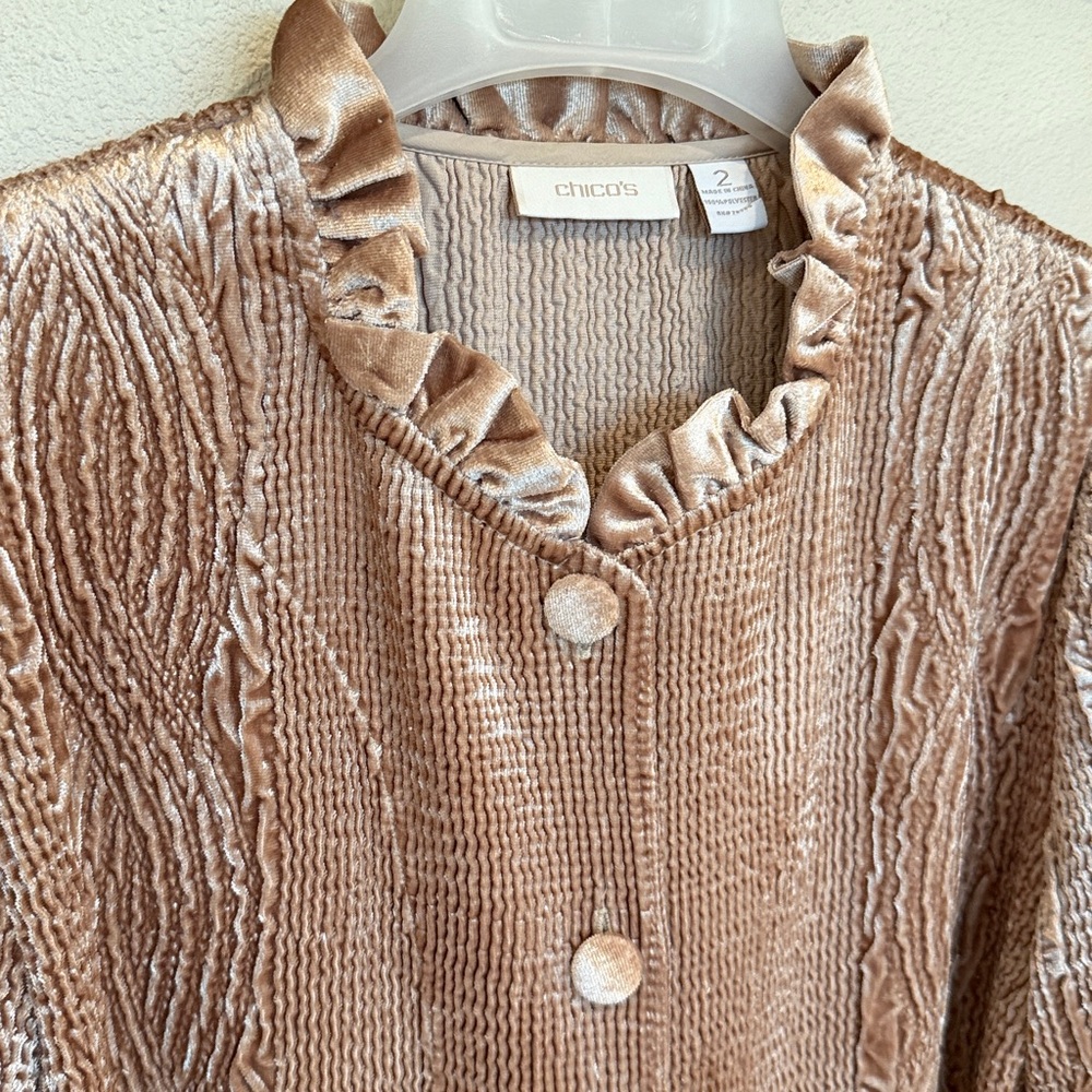 Chico's Keily Rippled Ruffle Jacket in stardust velvet size 2 - Picture 5 of 7